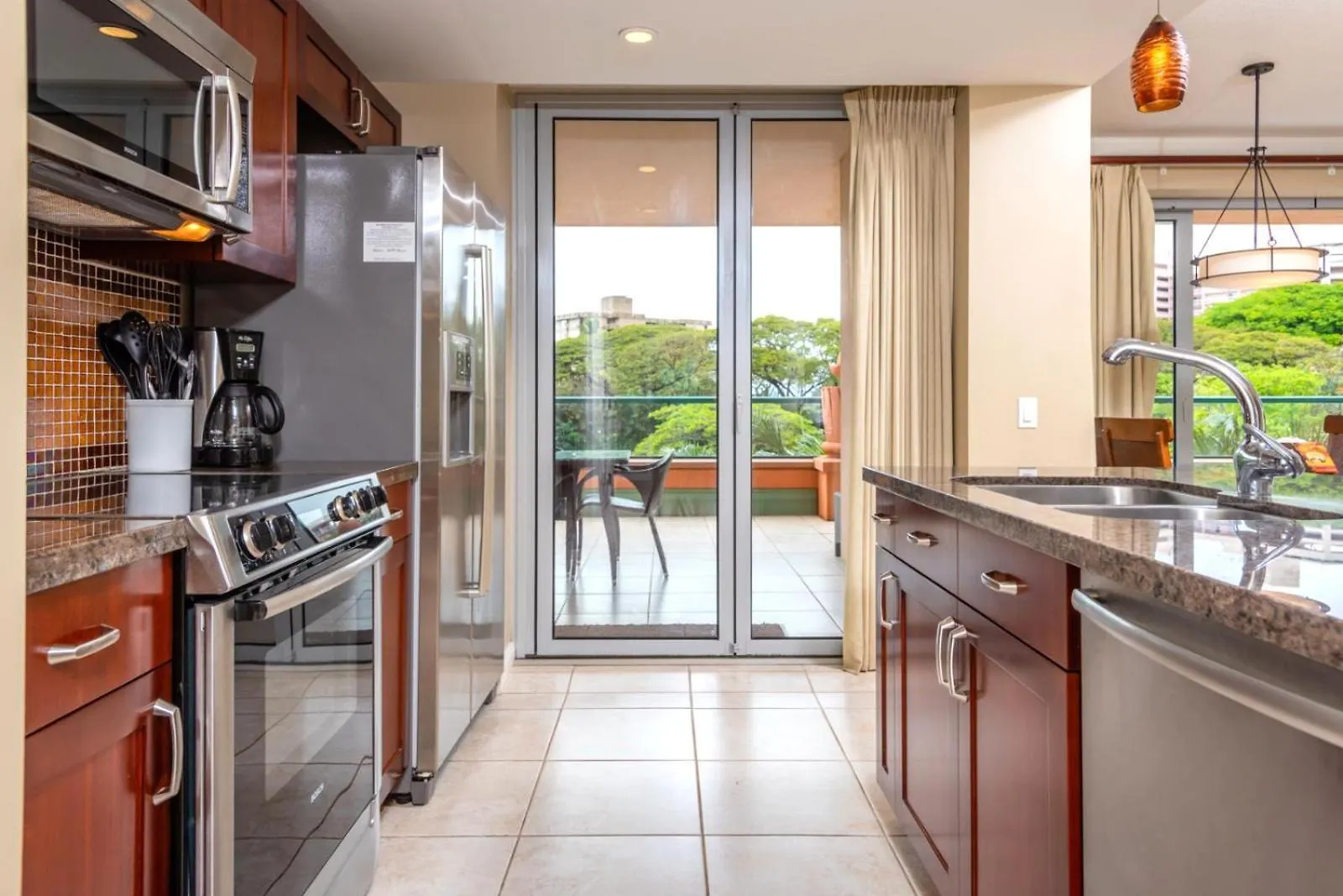 Kbm Resorts Spacious 3-Bedroom Honua Kai Collection Multi Unit Listing Same Floor Ocean Views 2 Free Rental Cars Hkk-23436 カアナパリ アパート