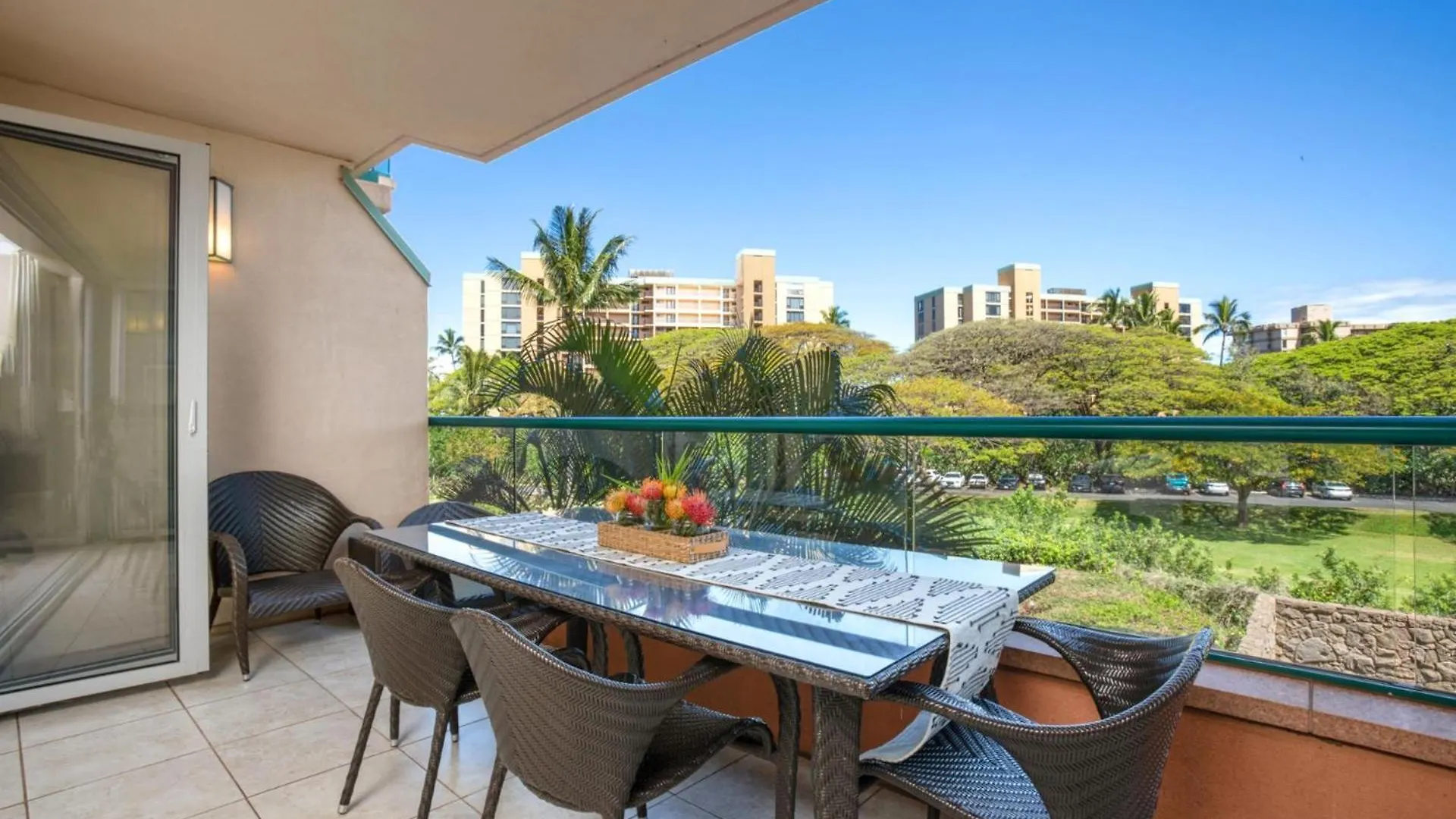 Kbm Resorts Spacious 3-Bedroom Honua Kai Collection Multi Unit Listing Same Floor Ocean Views 2 Free Rental Cars Hkk-23436 カアナパリ